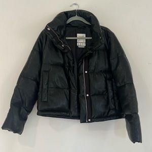 Abercrombie & Fitch vegan leather mini puffer jacket, great condition, Size Med